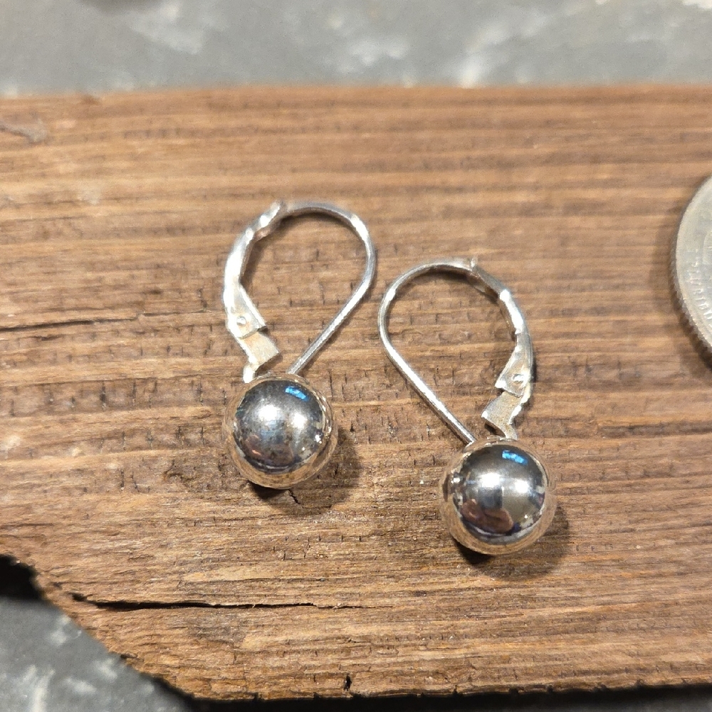 Geniune Sterling Silver Earrings Gorgeous Design NWOT